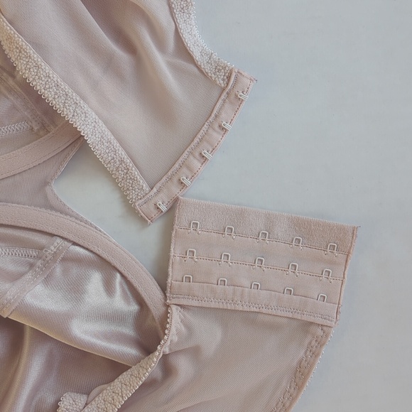 Bali Satin Tracings Full Coverage Underwire Minimizer Bra 48D Light Rose - Picture 6 of 14